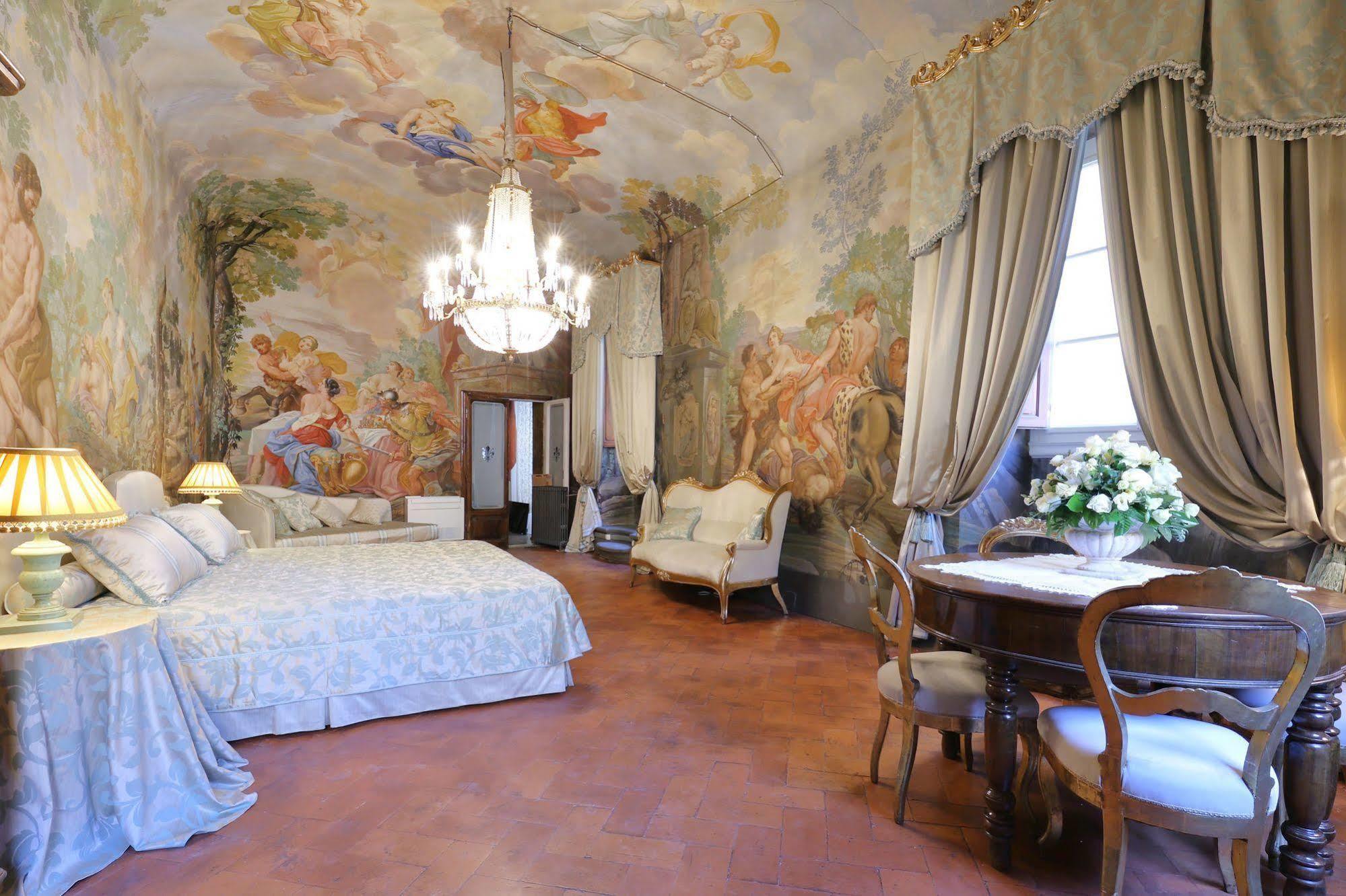 Piazza Pitti Palace - Residenza D'Epoca Bed and Breakfast Florencia Exterior foto